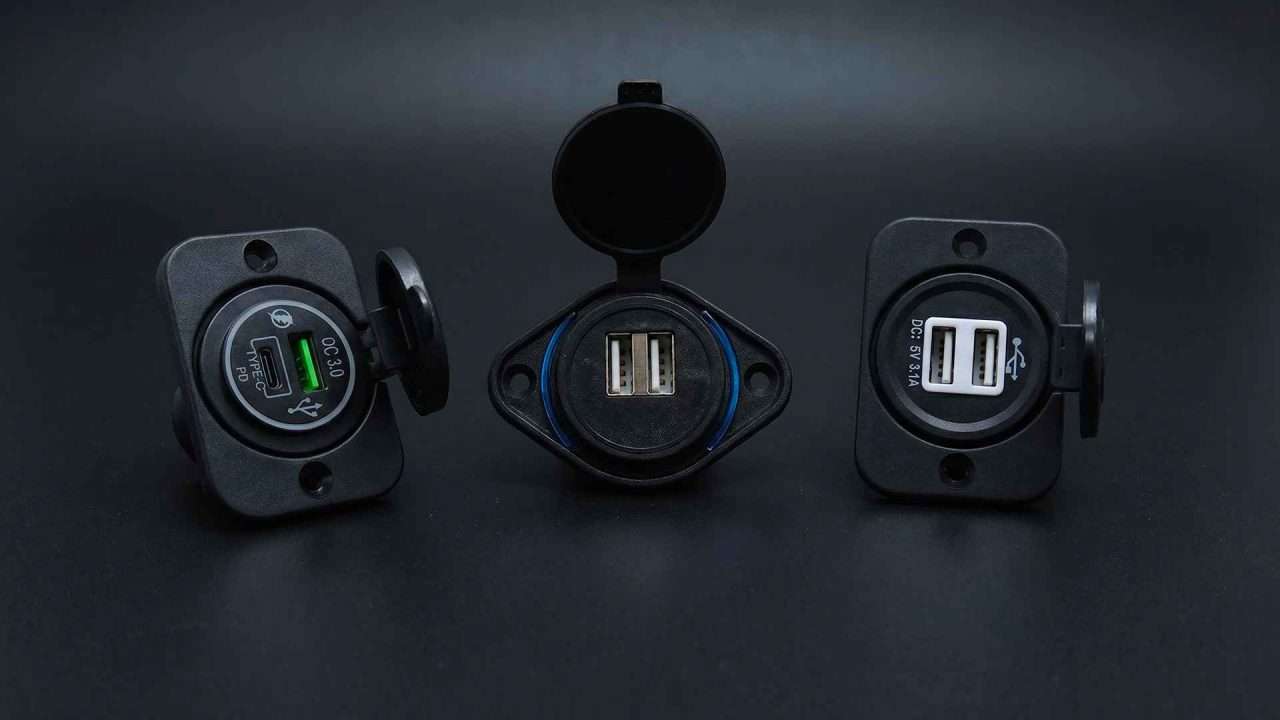Accesorios tecnológicos para buses: por qué incluir cargadores USB