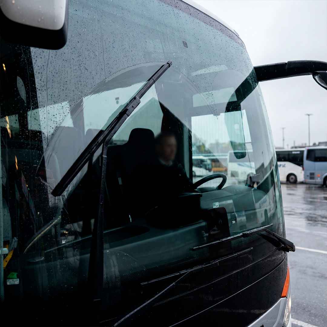 Sistema limpiaparabrisas para buses: guía completa de componentes y funcionamiento