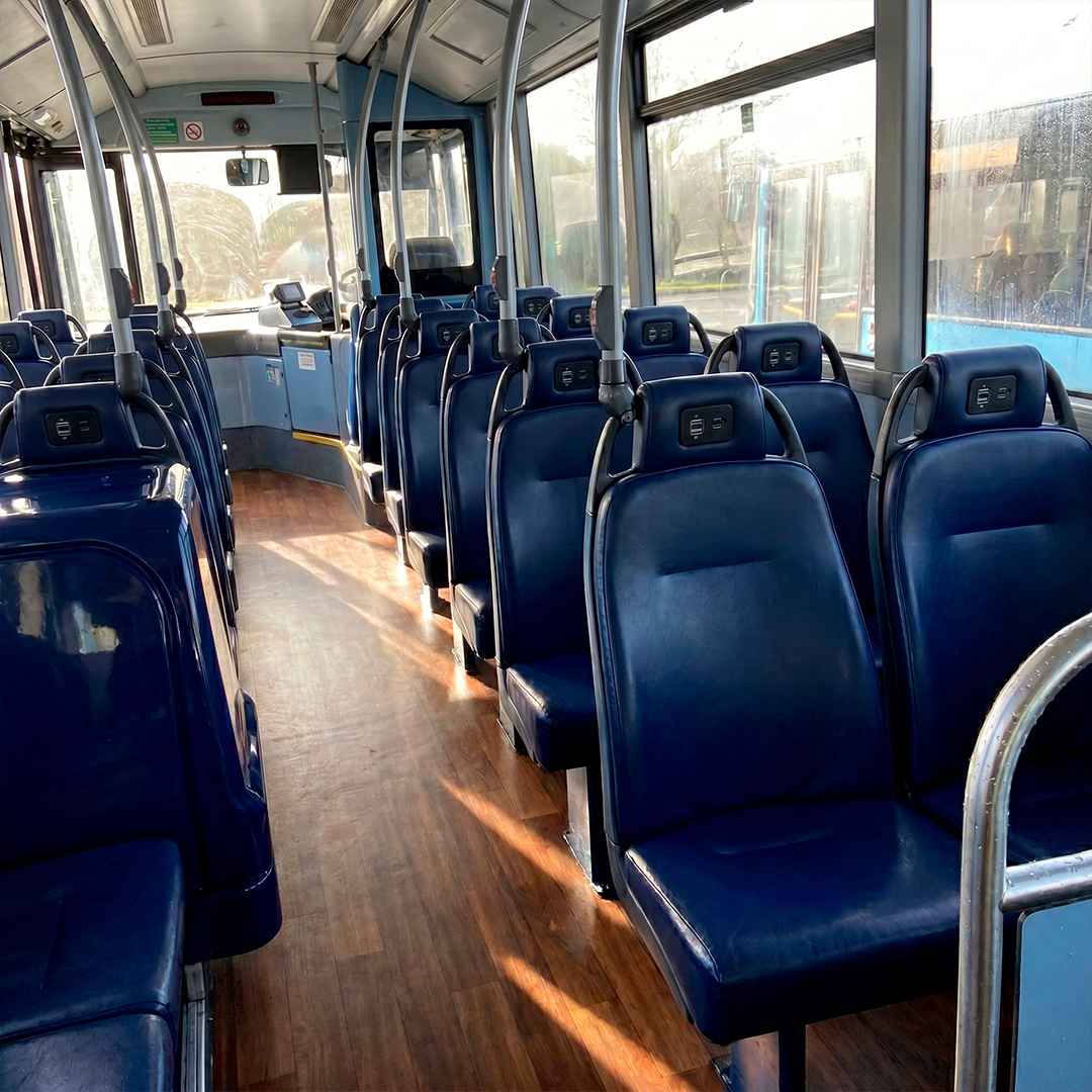 Acabados para buses: tendencias modernas para mejorar la imagen y comodidad
